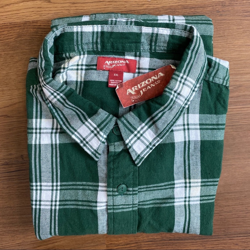 Men’s Plaid Button Down